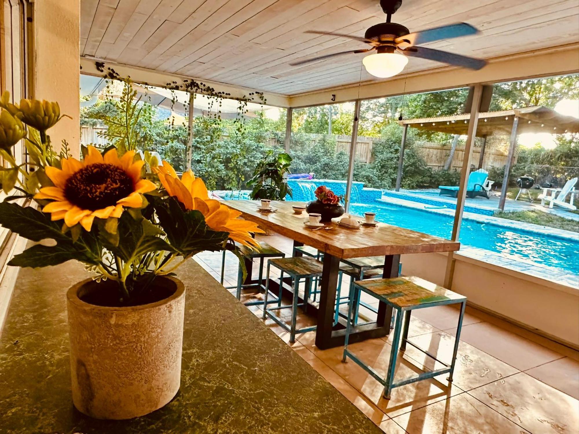 4 Bedroom Clearwater Vacation Home With Amazing Backyard 외부 사진